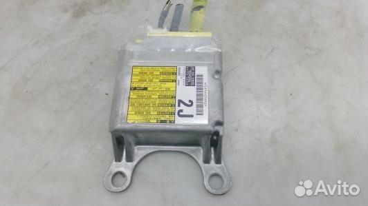 Блок управления airbag toyota RAV 4 ZSA3 (88O03OQ0