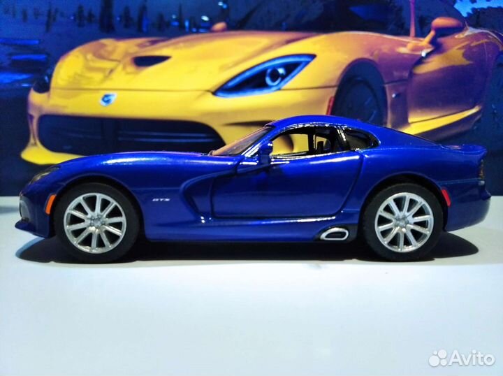 Dodge viper srt 2013г