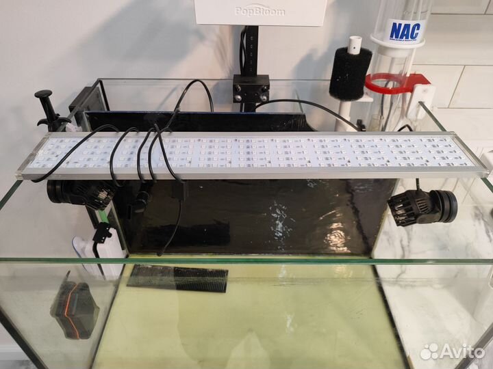 Морской аквариум с тумбой