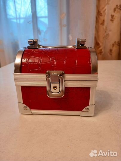 Сундучок - шкатулка