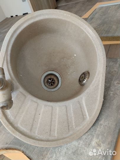 Раковина, столешница, смеситель