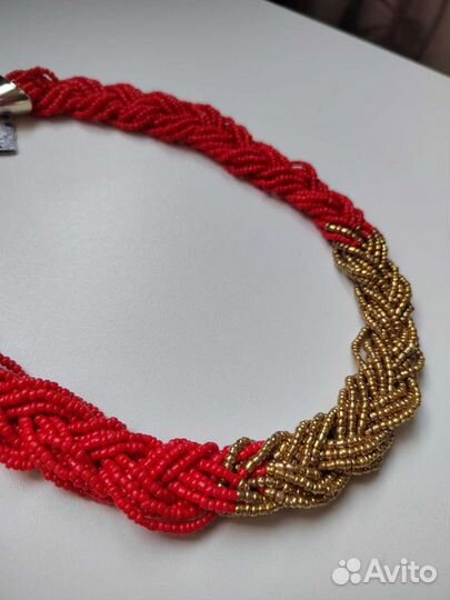 Колье из бисера