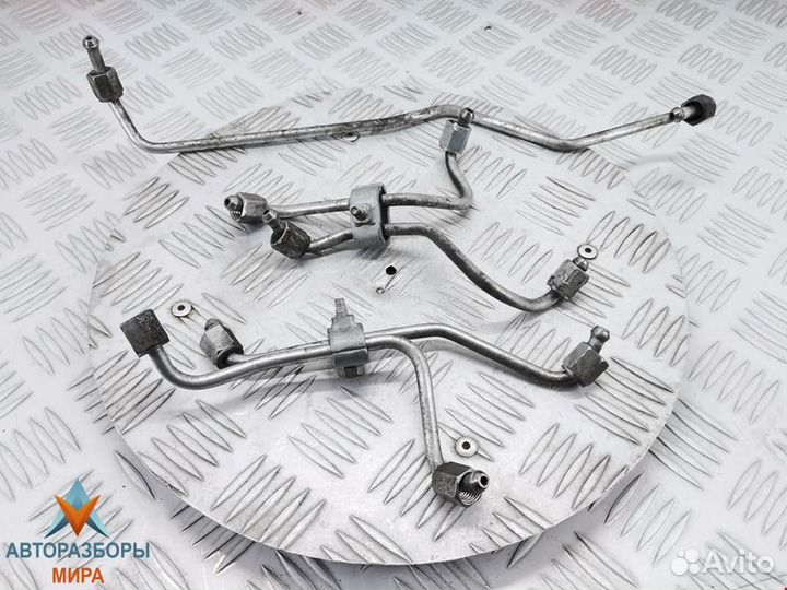 Трубка топливная Toyota RAV4 3 (XA30) 2008