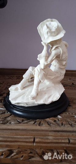 Фарфор Мальчик Пастушок. Италия. Бисквит