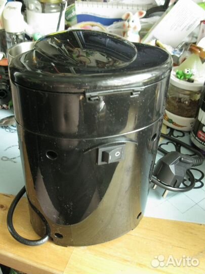 Электрическая кофеварка Sterlingg ST-10017