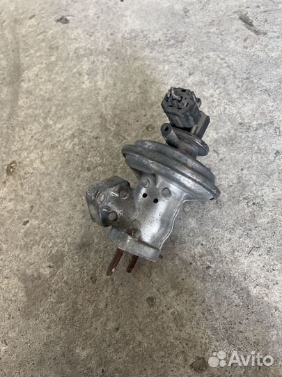 Клапан егр Ford Mondeo lll 2.0tdci Ford Transit