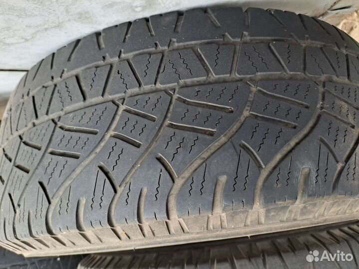 Michelin Latitude Cross 235/60 R16