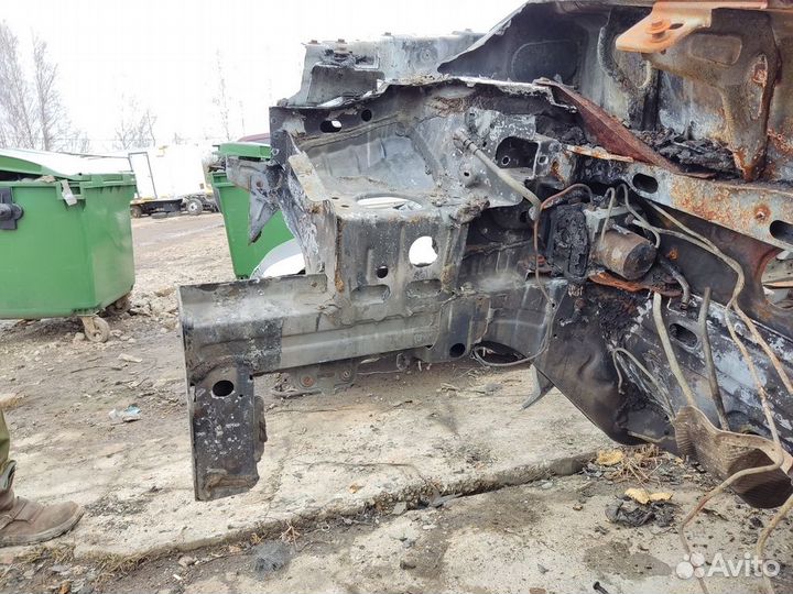 Лонжерон передний правый Renault Scenic 2003 2009