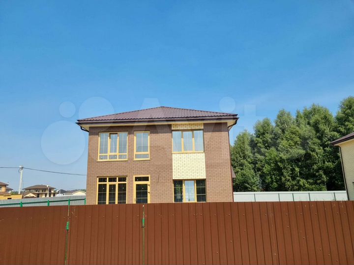 Коттедж 154 м² на участке 7 сот.