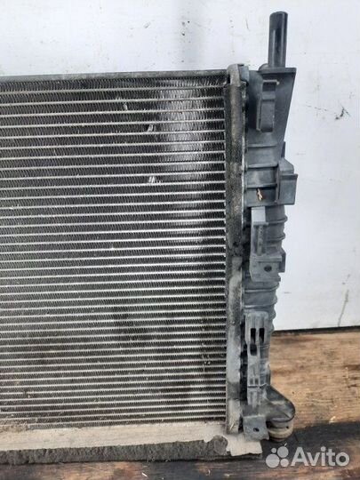 Радиатор основной Ford Focus хэтчбэк 5 дв. 1.6