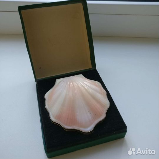 Пудреница Ракушка серебро 875