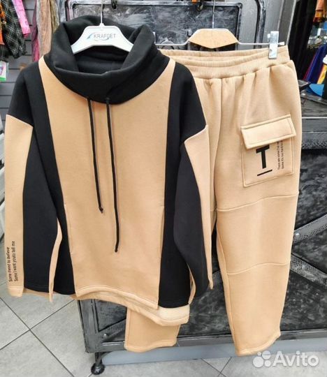 Спортивный костюм женский теплый