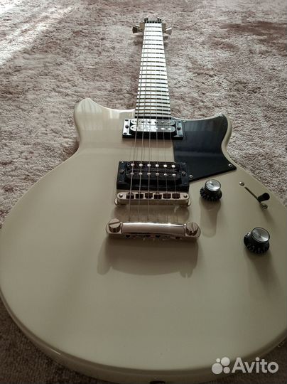 Электрогитара Yamaha Revstar RS320 Vintage White
