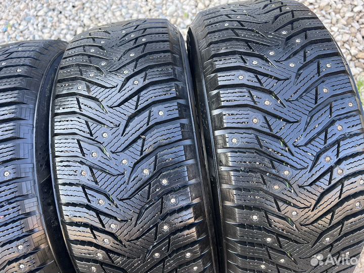 Kumho WinterCraft Ice WI31 215/55 R17