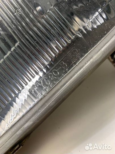 Фара левая Volkswagen Vento седан 1.8 AAM 1992