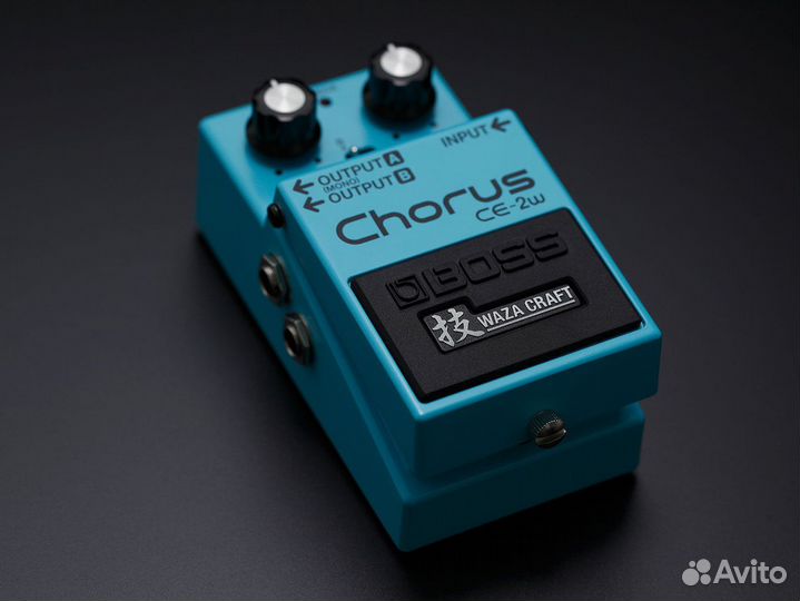 Boss CE-2W гитарная педаль