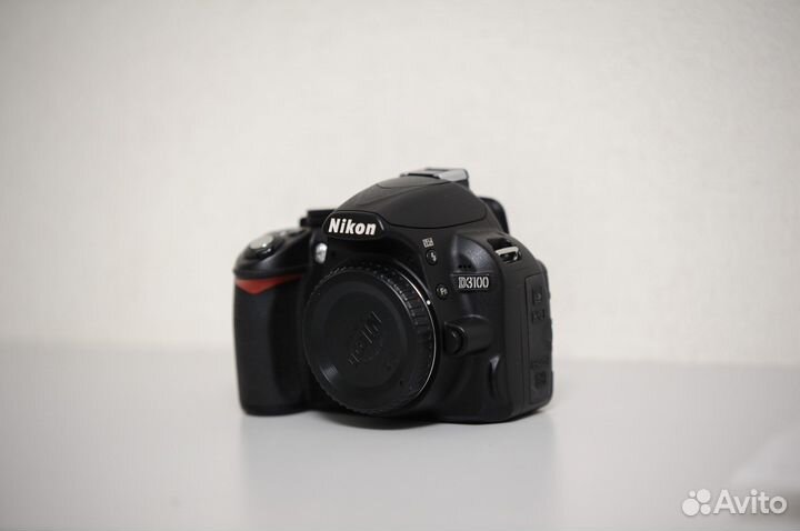 Зеркальный фотоаппарат Nikon d3100