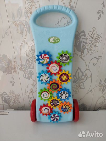 Игрушка-каталка детская с шестеренками