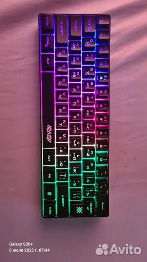 Игровая клавиатура с подсветкой