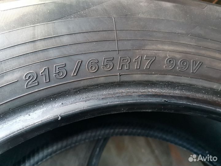 Yokohama BluEarth E50 215/65 R17 99V