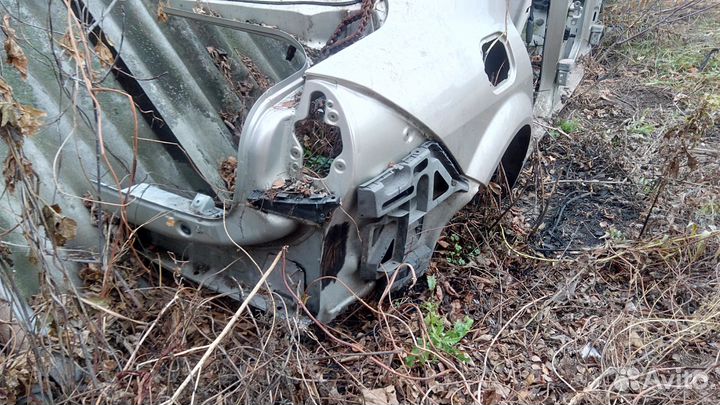 Крыло заднее правое лонжерон порог Рено Меган 2