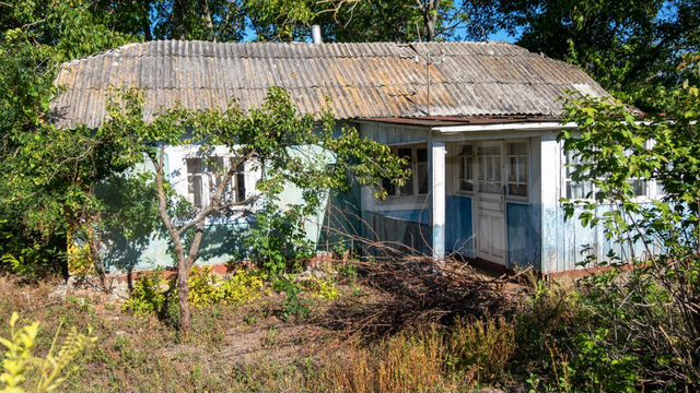 Многодетная семья переехала в заброшенную карельскую деревню, которой даже нет н