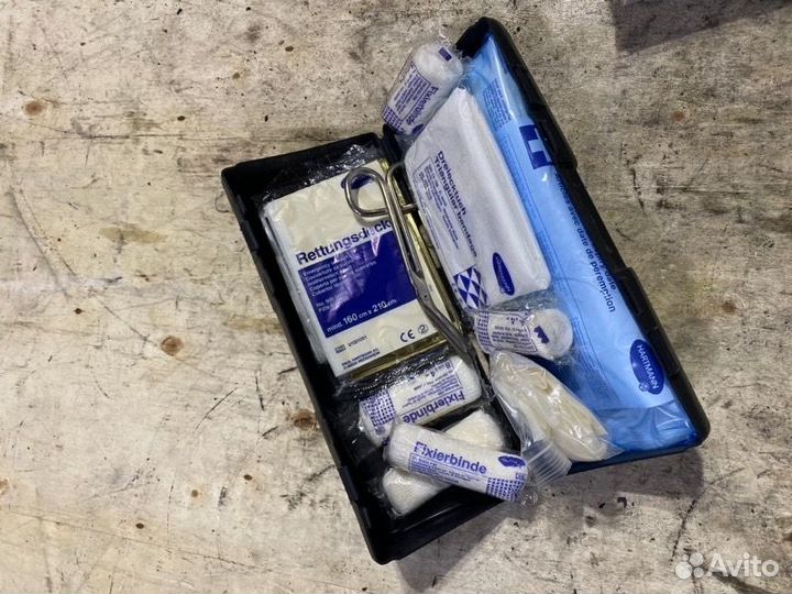 Аптечка Mercedes-Benz S-Class W220 M113E50 113.960