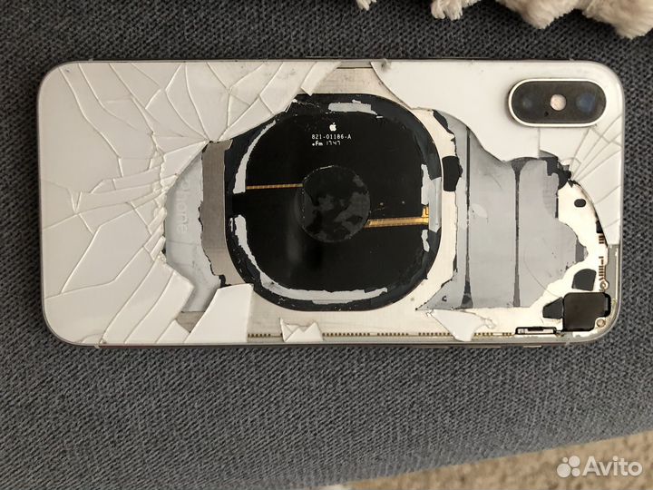 iPhone X, 64 ГБ
