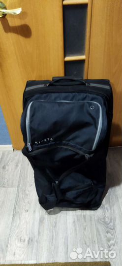 Чемодан- сумка с выдвижной ручкой на колесах бу