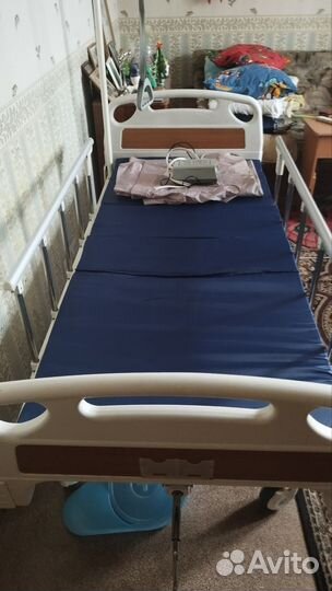 Медицинская кровать для лежачих больных