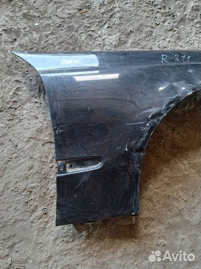 Крыло правое на Mercedes W211