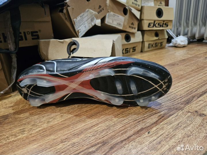 Бутсы футбольные