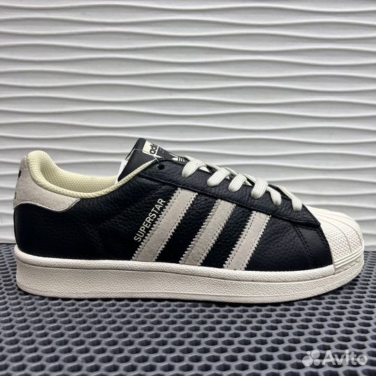 Adidas Superstar