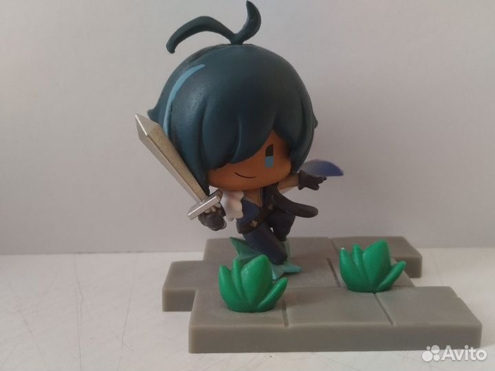 Фигурки и значки genshin impact