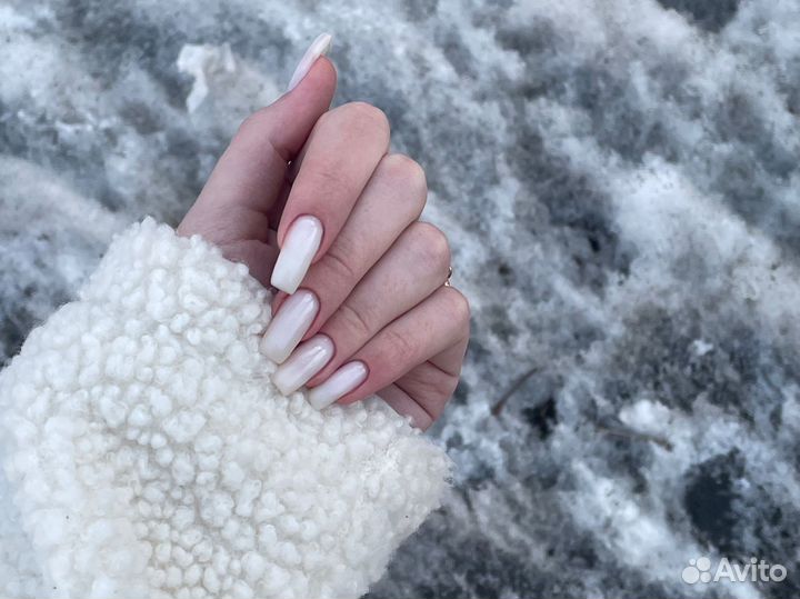 Модель на маникюр