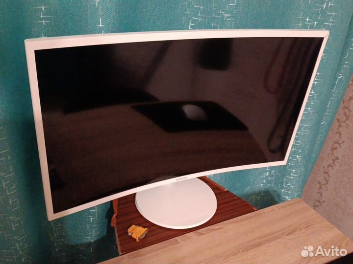 Монитор 32 дюйма