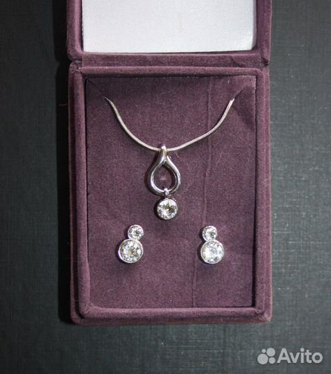 Подвеска и серьги. Набор бижутерии новый