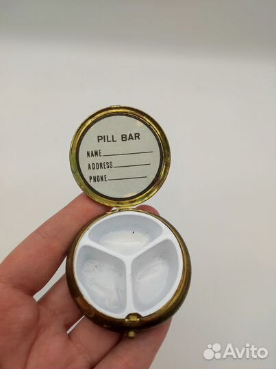 Шкатулка таблетница винтажная металл высота 1,5 с