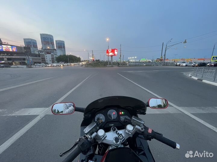 Продам honda VFR 750