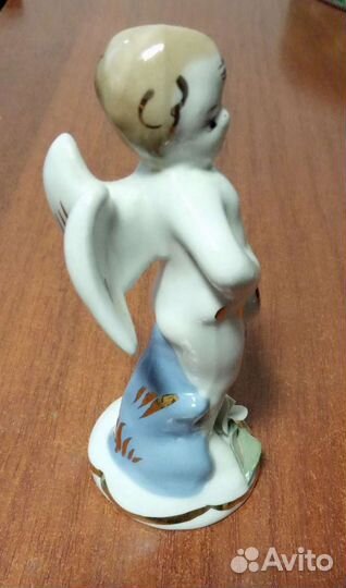 Статуэтка фарфор