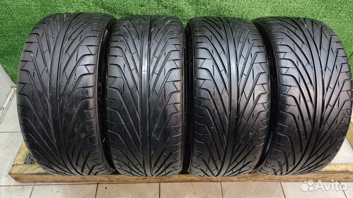 Triangle TR968 255/35 R20