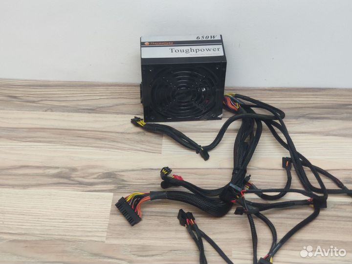 Блок питания 650W Thermaltake TR2 S