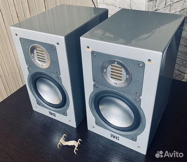 Полочные Elac BS203.2, Germany