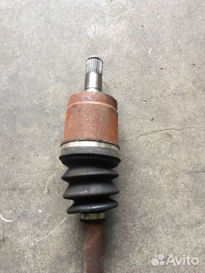 Привод передний правый Honda Civic 8 4D R18A1 1.8