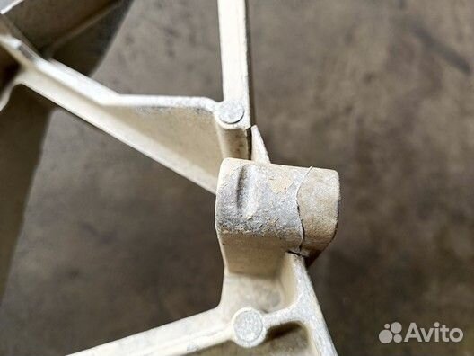 Кронштейн фары DAF 105 правый