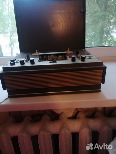 Катушечный магнитофон