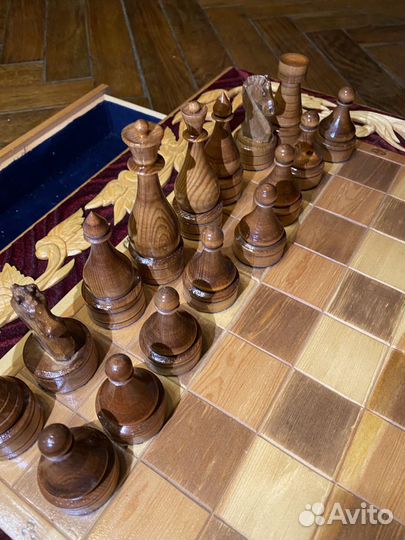 Шахматный стол