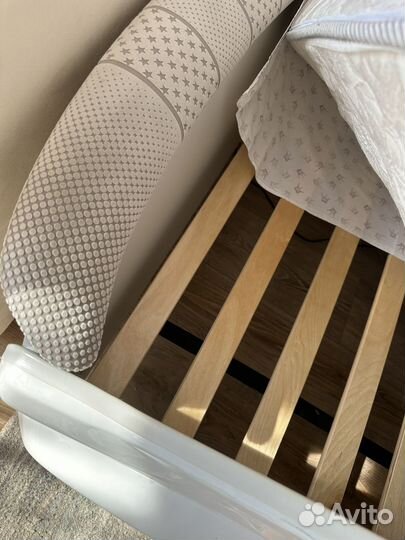 Детская кровать машинка