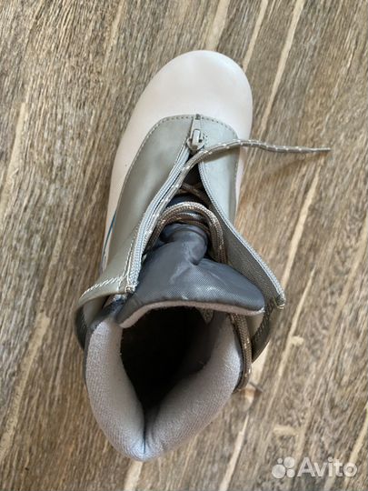 Ботинки лыжные 37 размер NNN