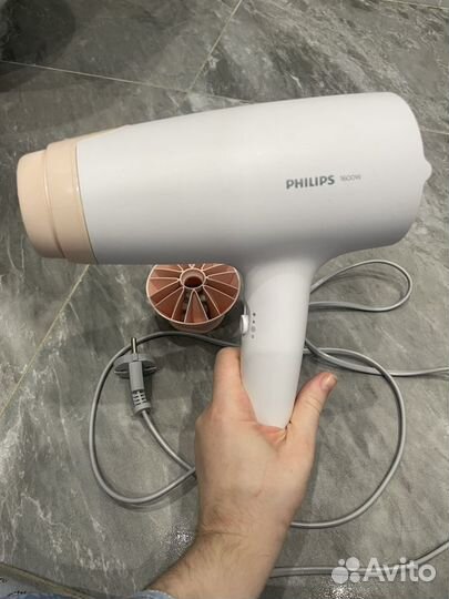 Фен для волос Philips BHD300/10 белый